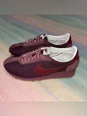 Nike LD 1000 'BURGUNDY CRUSH' sneakers size 9